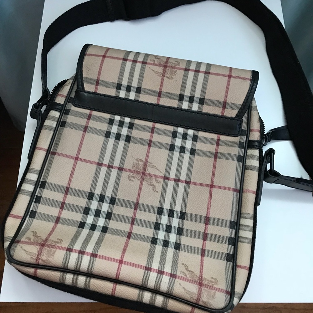🚲BURBERRY🚲 - Picture 3 of 4